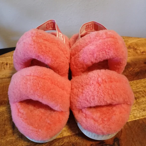 4/$20 UGG Hot Pink Fluffita Platform Sandals - Picture 3 of 16